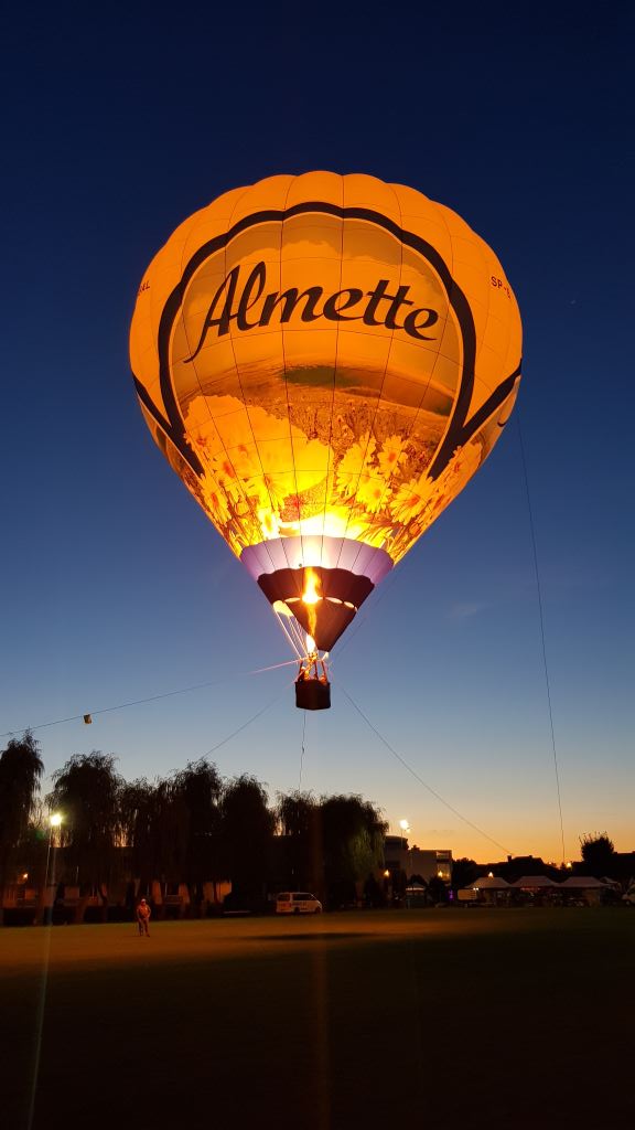 Balon Almette wyrusza w świat