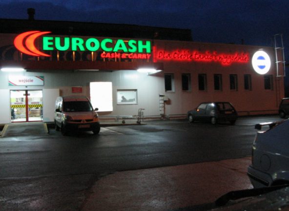 Eurocash  -  zgoda warunkowa  UOKiK na przejęcie hurtowni tytoniowych