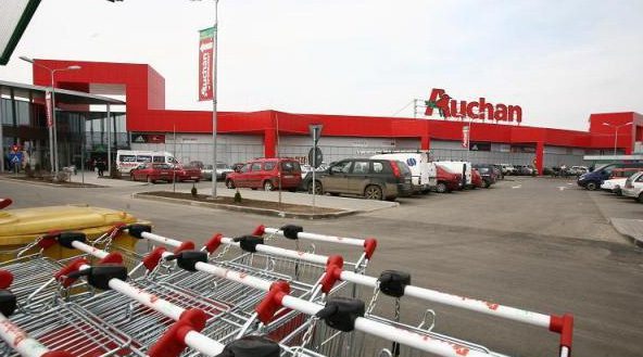 Auchan chce przejąć Schiever Polska