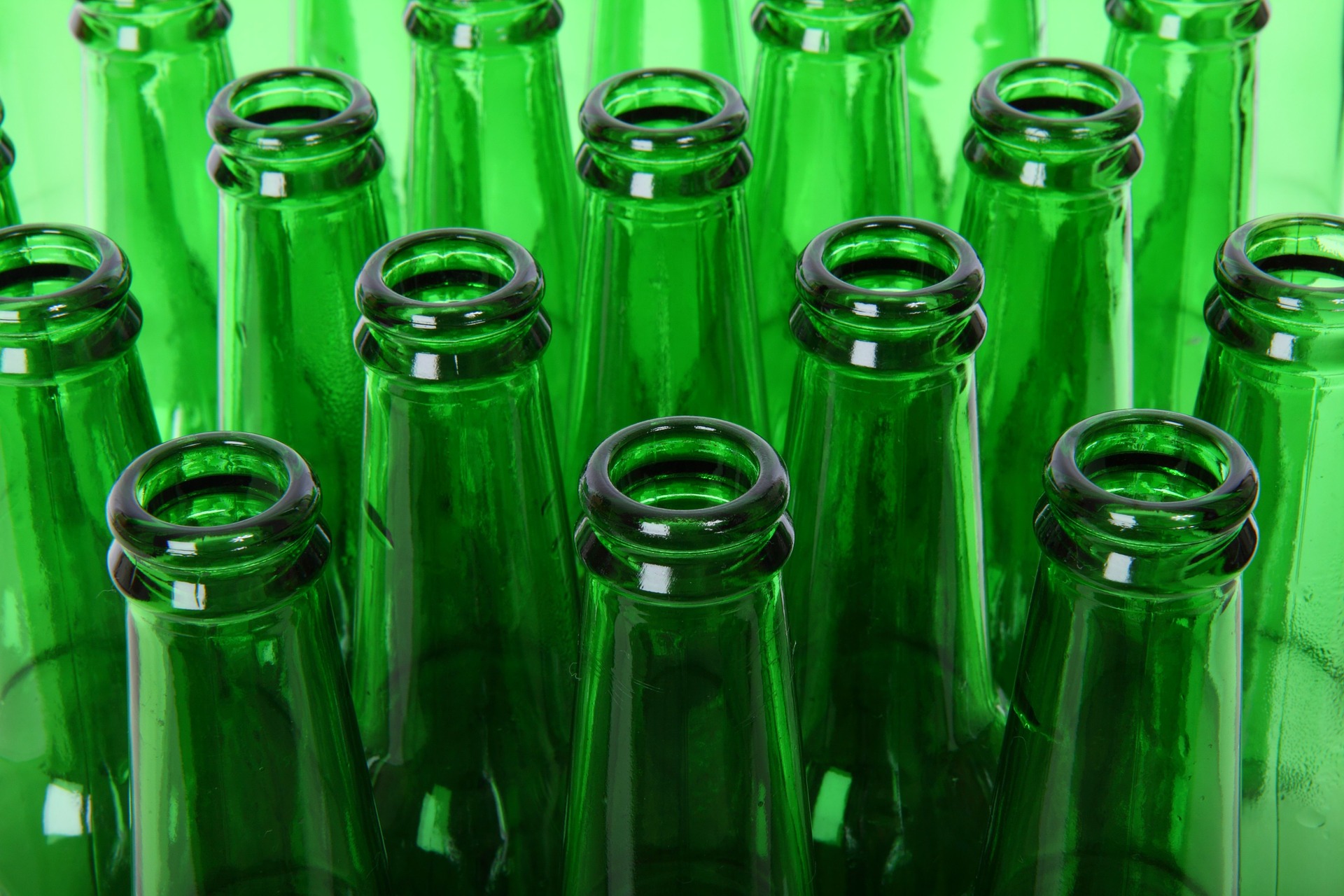 Butelki zwrotne bez paragonu odda się już w ponad 5 tys. sklepów