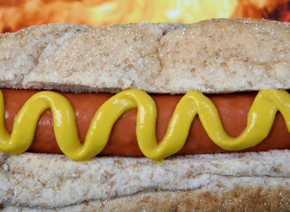 Kawa i hot dogi paliwem napędowym polskich kierowców