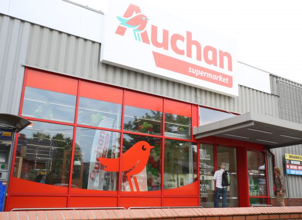 Kolejne zmiany szyldów sklepów Simply na Auchan