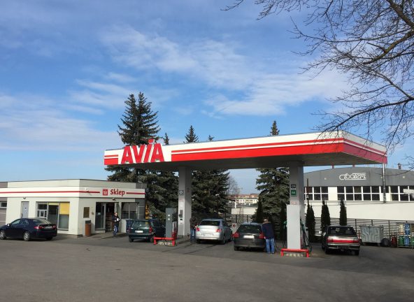 Kolejne stacje paliw działają w barwach AVIA