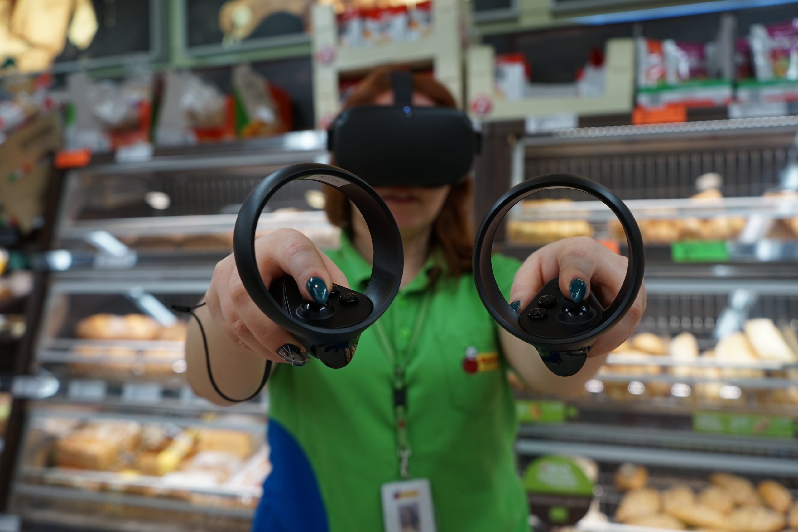 Pracownicy w Biedronce wchodzą w wirtualną rzeczywistość