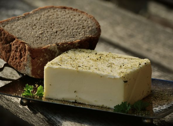 Niska dynamika spadku cen masła w Polsce