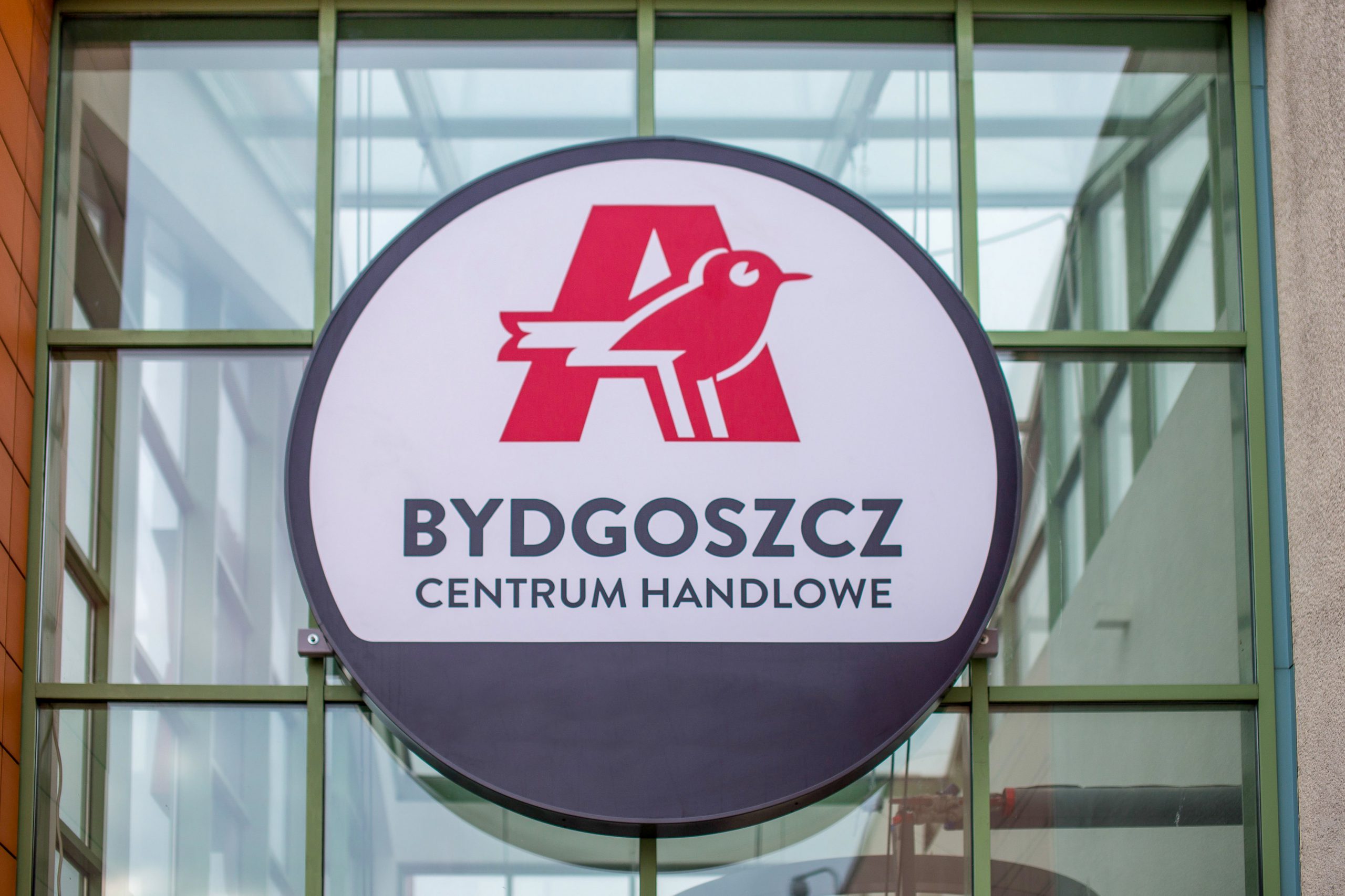 Auchan Bydgoszcz z szybką ładowarką samochodów elektrycznych