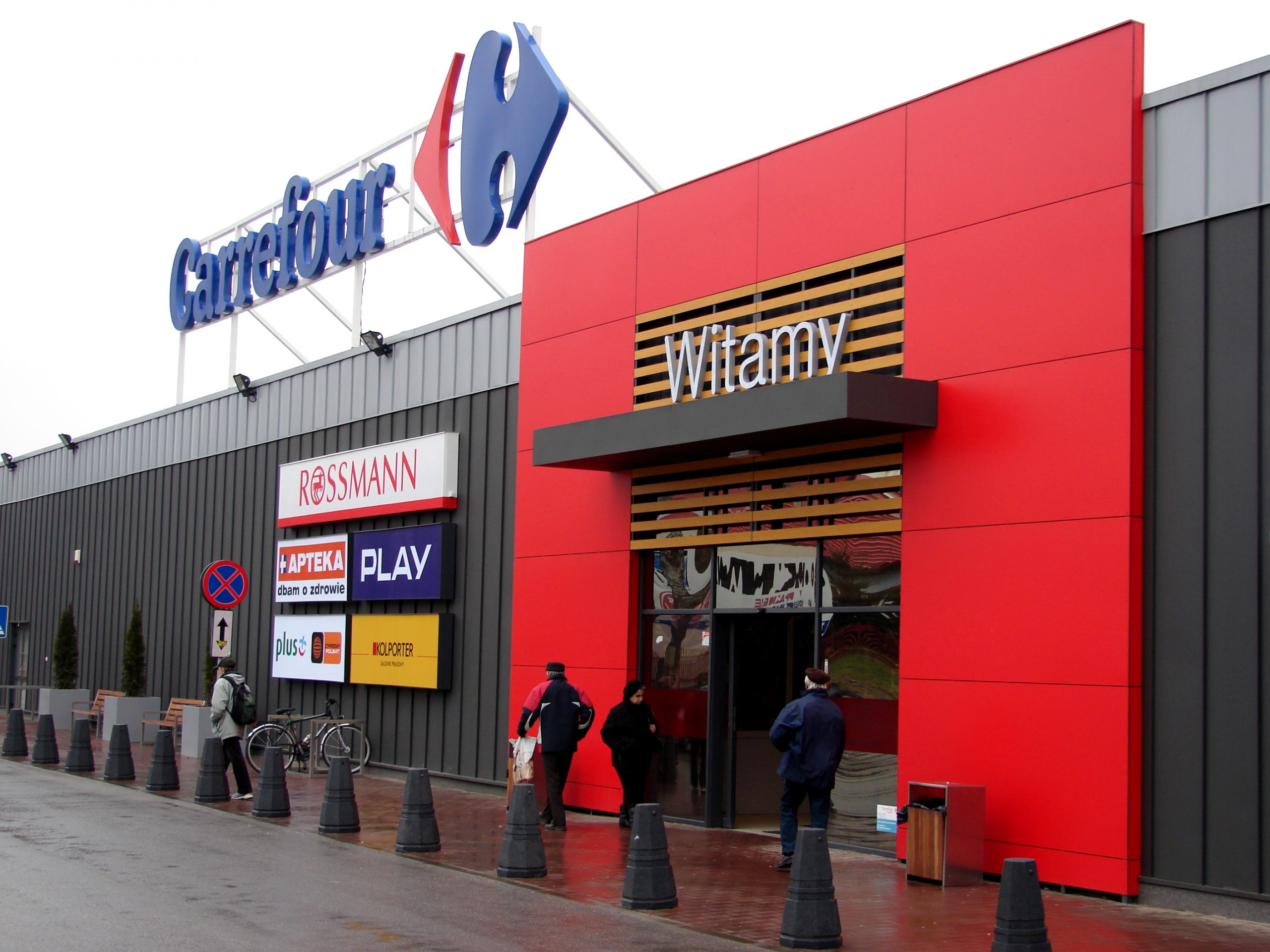 Kolejne trzy centra handlowe od Carrefour po remodelingu