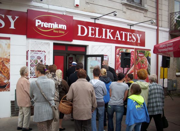 Delikatesy Premium nie zwalniają tempa