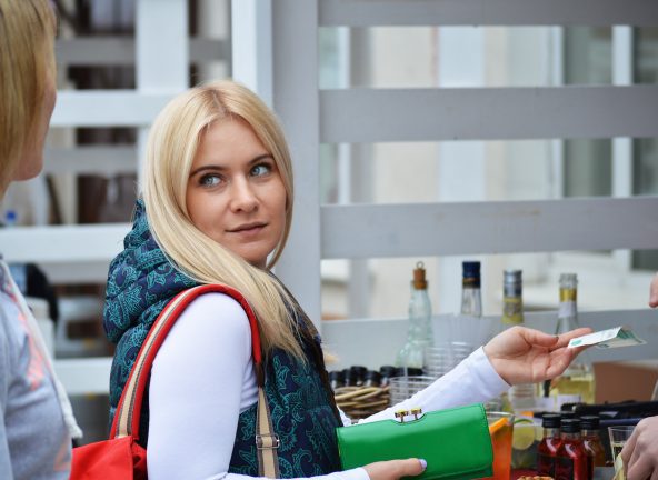 20% klientów robi zakupy pod wpływem digital signage