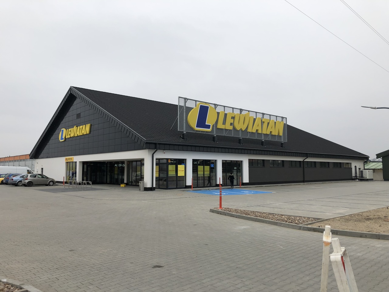 Nowy sklep Lewiatan w Piekoszowie