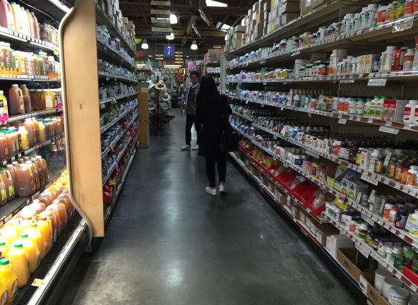 Sondaż Millward Brown – 59% badanych przeciw zakazowi handlu w niedzielę