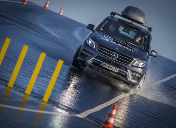 Mercedes-Benz szkoli kierowców