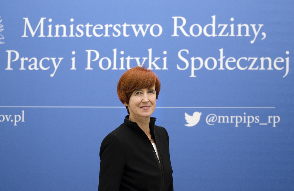 Minister Rafalska rekomenduje projekt dot. handlu w niedziele do dalszych prac
