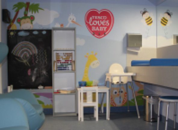 Tesco: Wygodne zakupy z maluchem