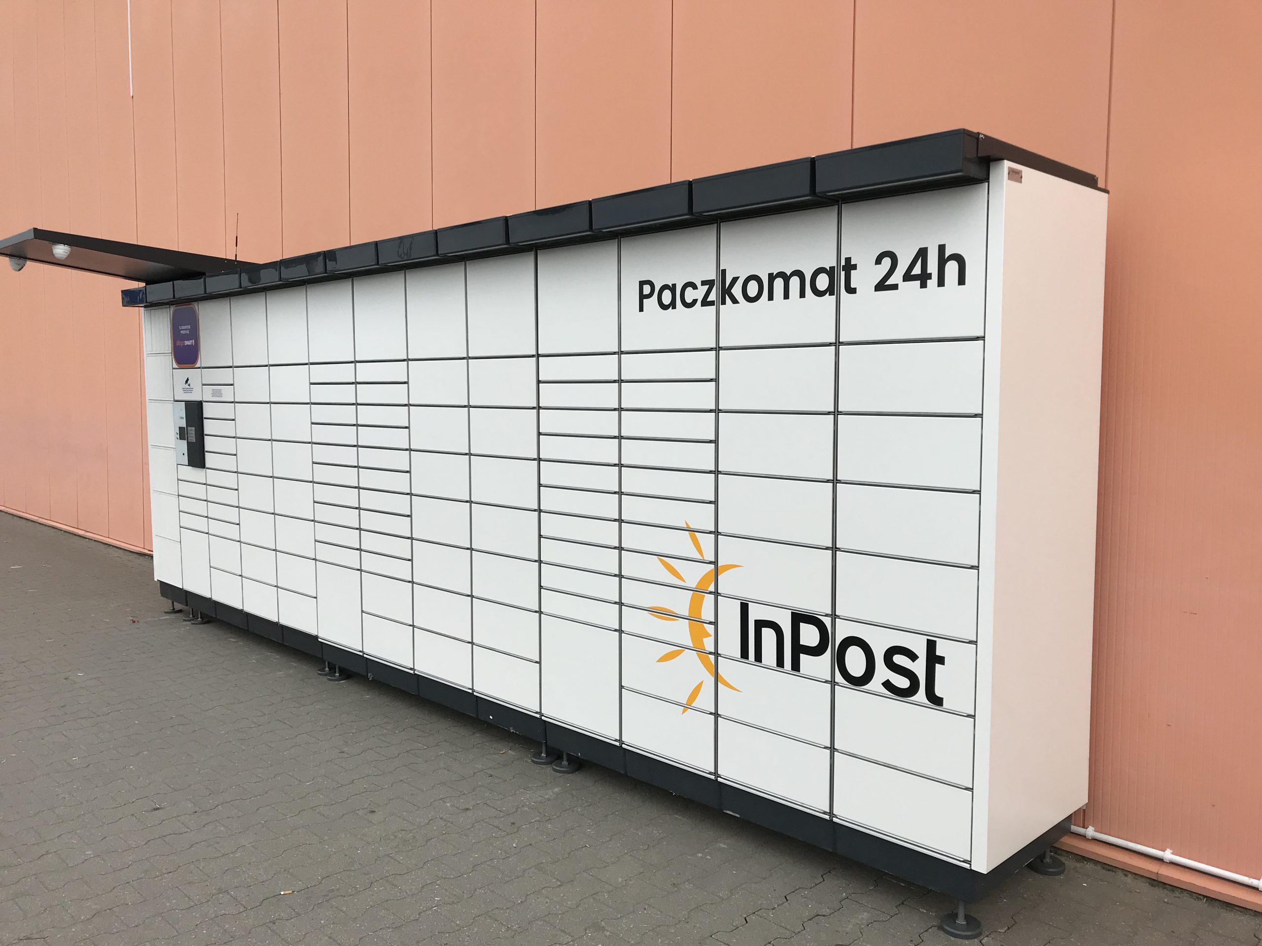 Paczkomaty® InPost przy Centrach Handlowych Auchan