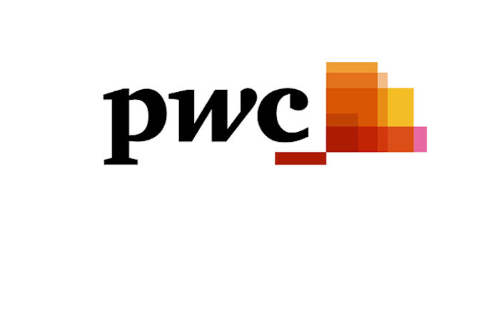 Coraz więcej Polaków robi zakupy za pomocą smartfonów