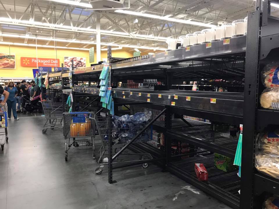Nadciąga huragan Irma – pustki na półkach sklepowych
