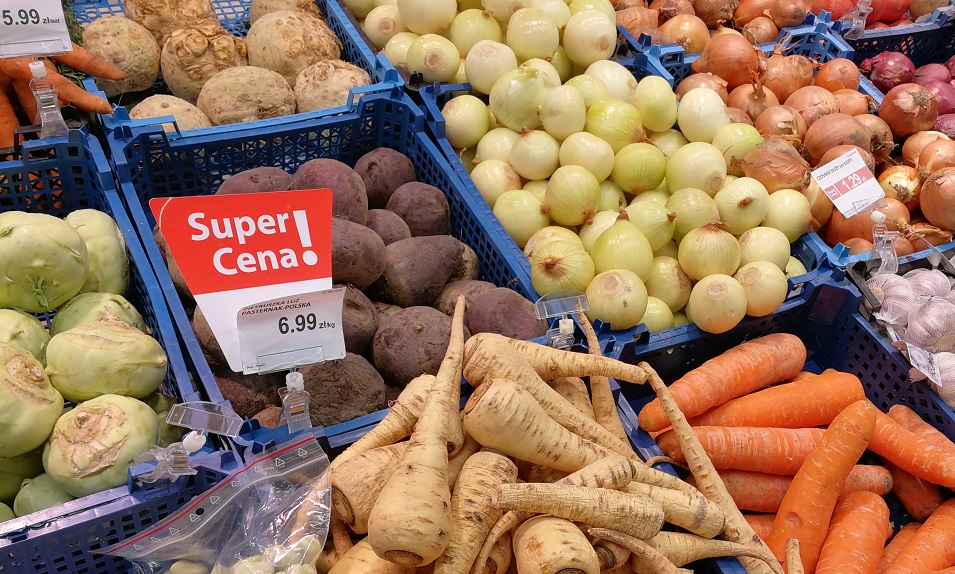 Polacy oczekują więcej promocji na owoce i warzywa