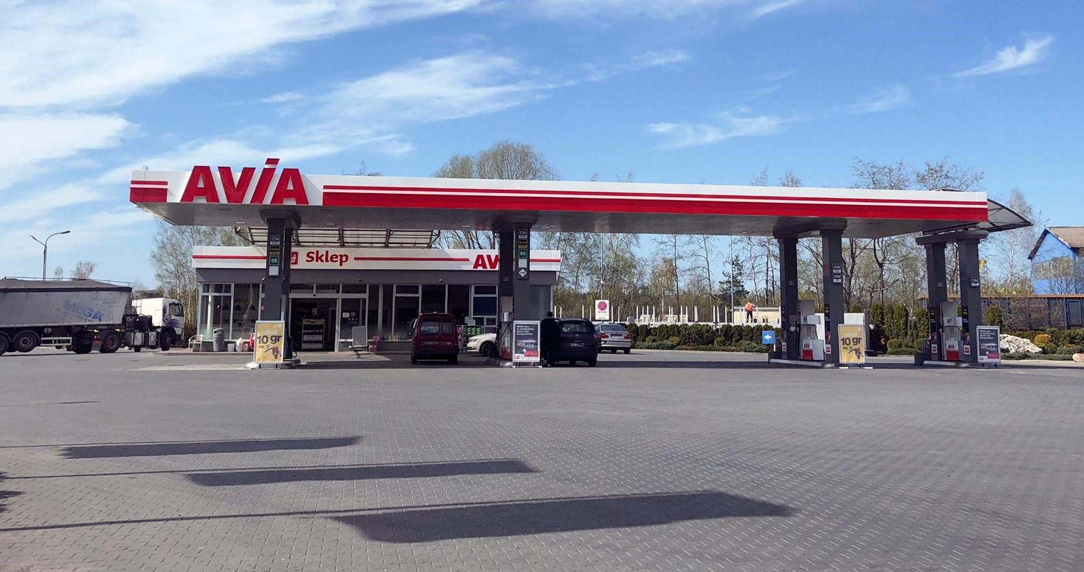 Ruszyły kolejne 4 stacje paliw pod marką AVIA