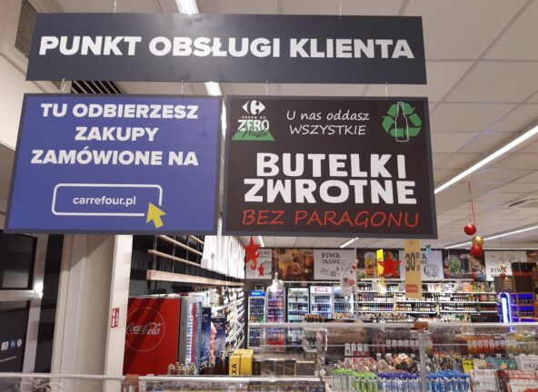 Carrefour rozpoczął test odbioru butelek zwrotnych bez paragonów