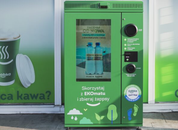Żabka i Żywiec Zdrój będą stawiać przy sklepach EKOmaty
