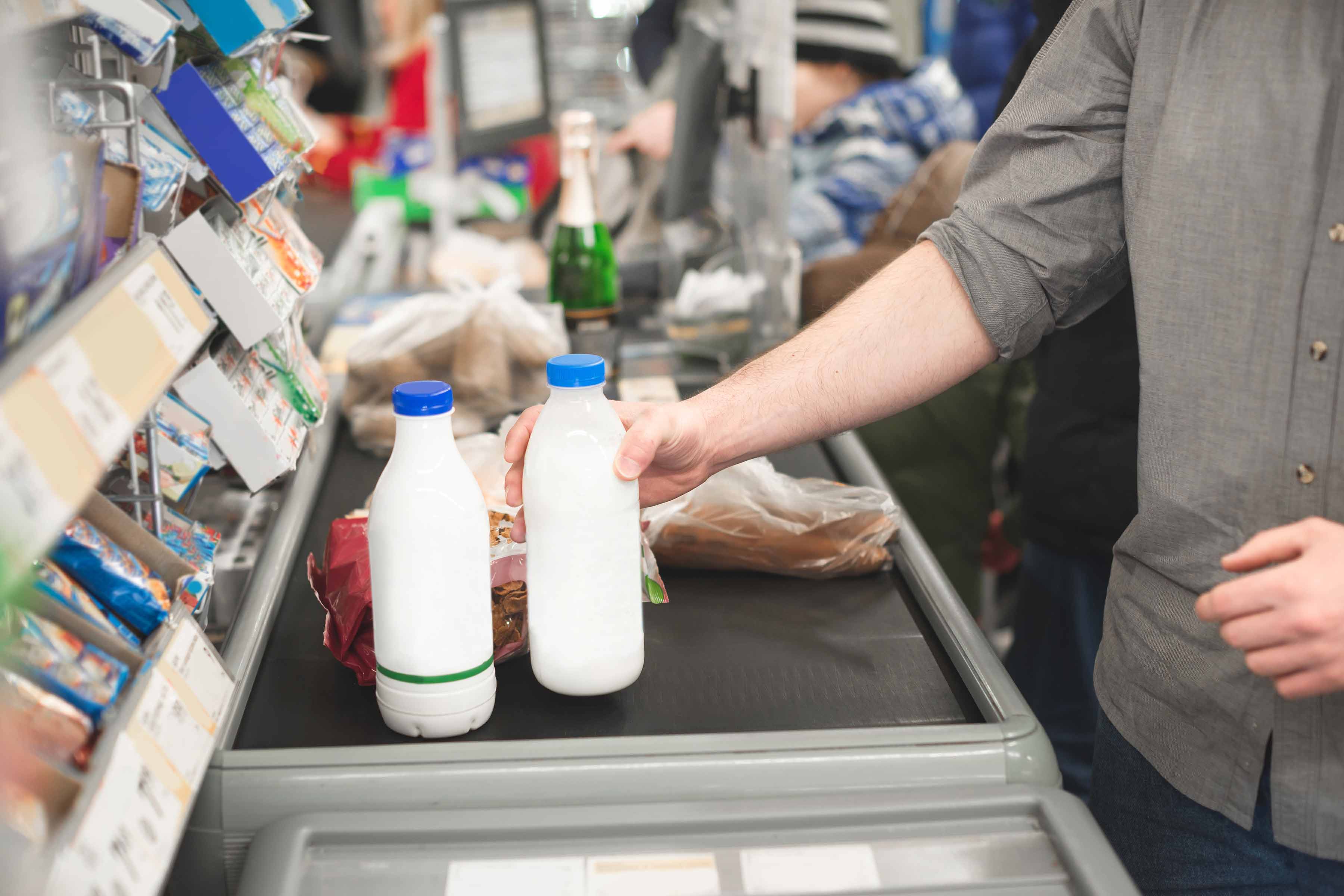 Klienci nie chcą czekać w kolejce do kasy dłużej niż 5 minut