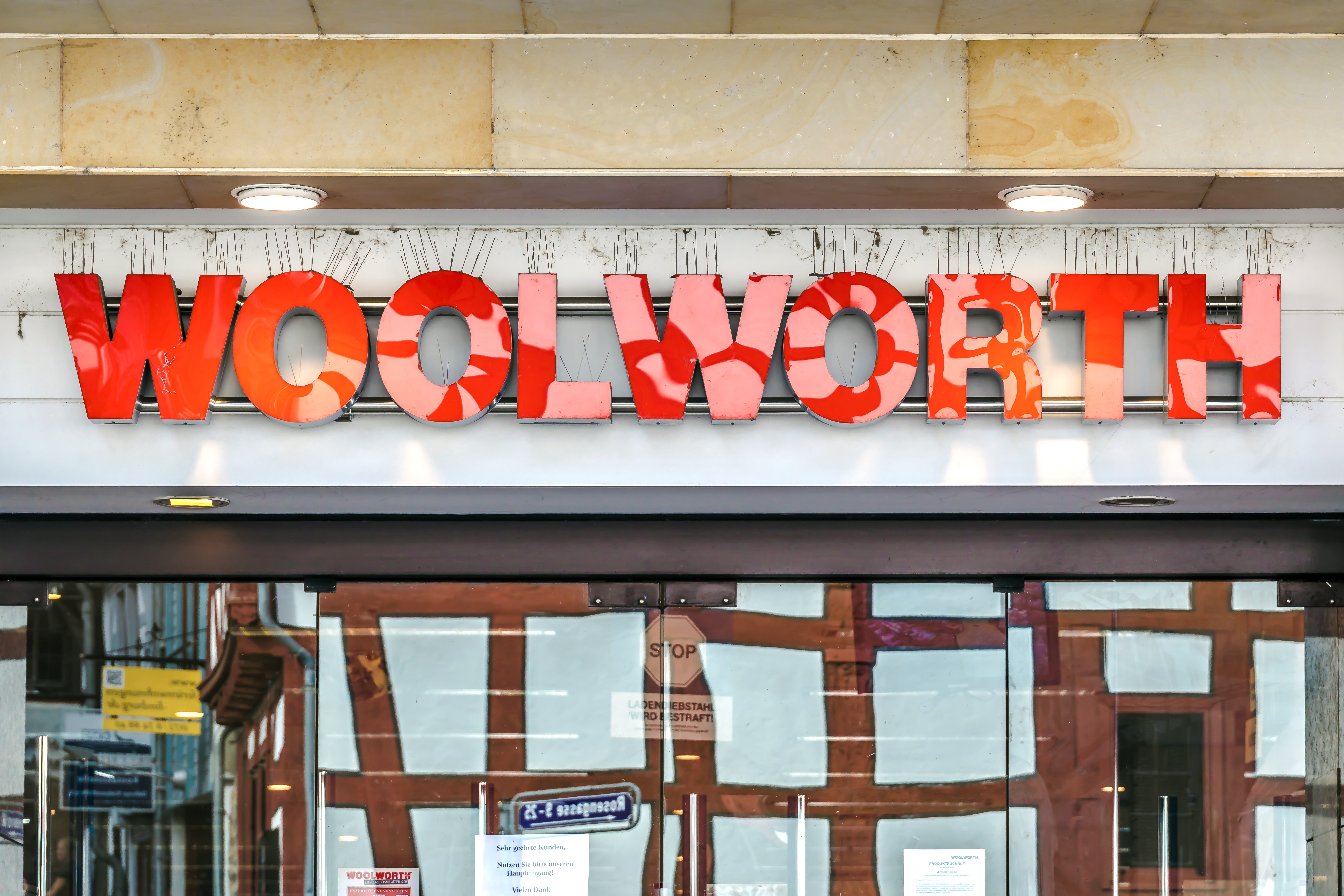 Niemiecka sieć Woolworth wchodzi do Polski