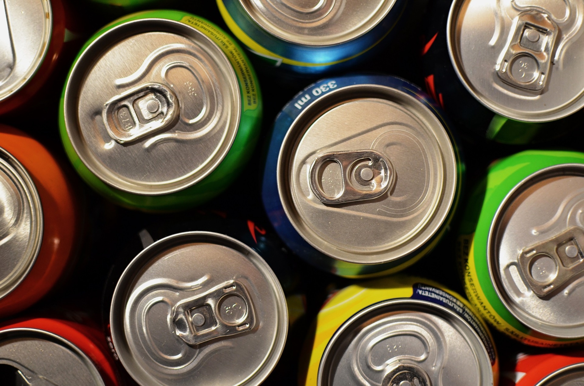 Zakaz sprzedaży napojów energetycznych dla osób poniżej 18 roku życia? Projekt ustawy trafił do Sejmu