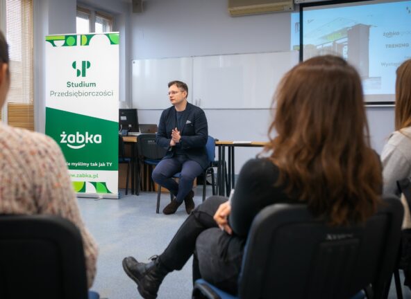 Żabka dba o rozwój edukacji z zakresu przedsiębiorczości