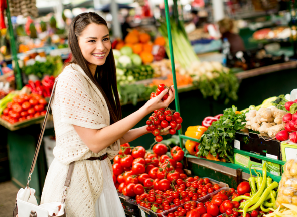 Kantar: Konsumenci kupujący zdrową żywność głównie stawiają na jakość i cenę