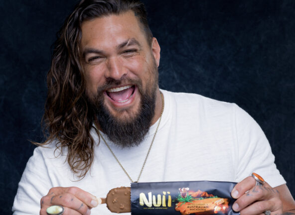 Nowy ambasador NUII Jason Momoa zachęca do wyruszenia we wspólną przygodę w nowej kampanii