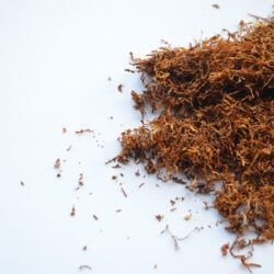Nowe regulacje dot. artykułów tytoniowych od maja br.