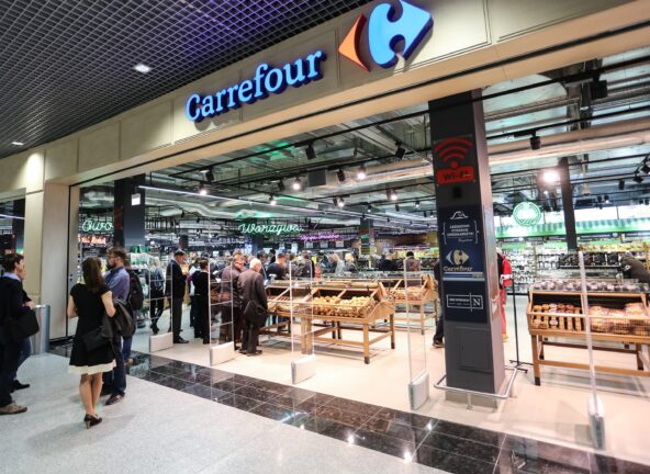 Sklepy Carrefour z dobrymi wynikami w centrach handlowych w 2023 roku