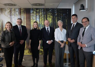 Danone inwestuje w Polsce ponad 100 mln zł w nowe technologie i tworzy 250 nowych miejsc pracy