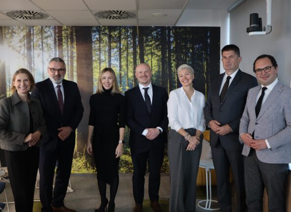 Danone inwestuje w Polsce ponad 100 mln zł w nowe technologie i tworzy 250 nowych miejsc pracy