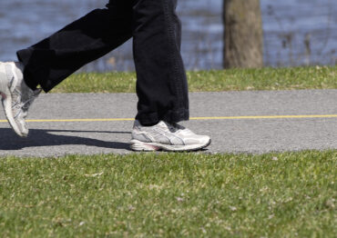 Sportowy weekend z „Poradnikiem Handlowca”: Powietrze pachnące wiosną – poczuj to na spacerze