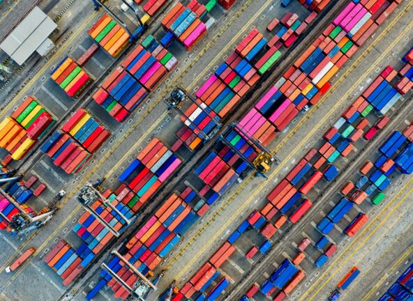 WTO: nowe cła amerykańskie mogą zmniejszyć w tym roku globalny handel o około 1 %