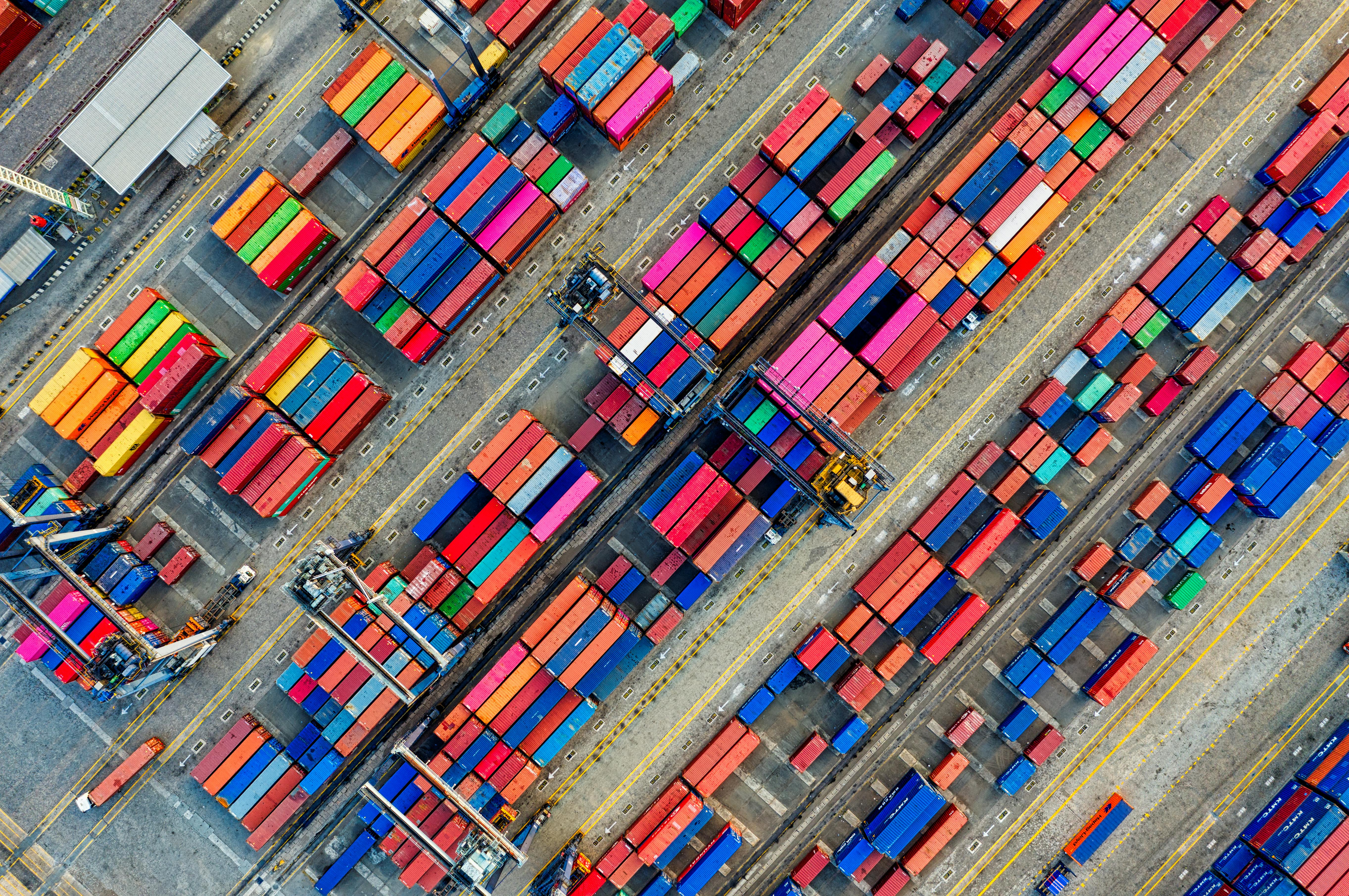WTO: nowe cła amerykańskie mogą zmniejszyć w tym roku globalny handel o około 1 %
