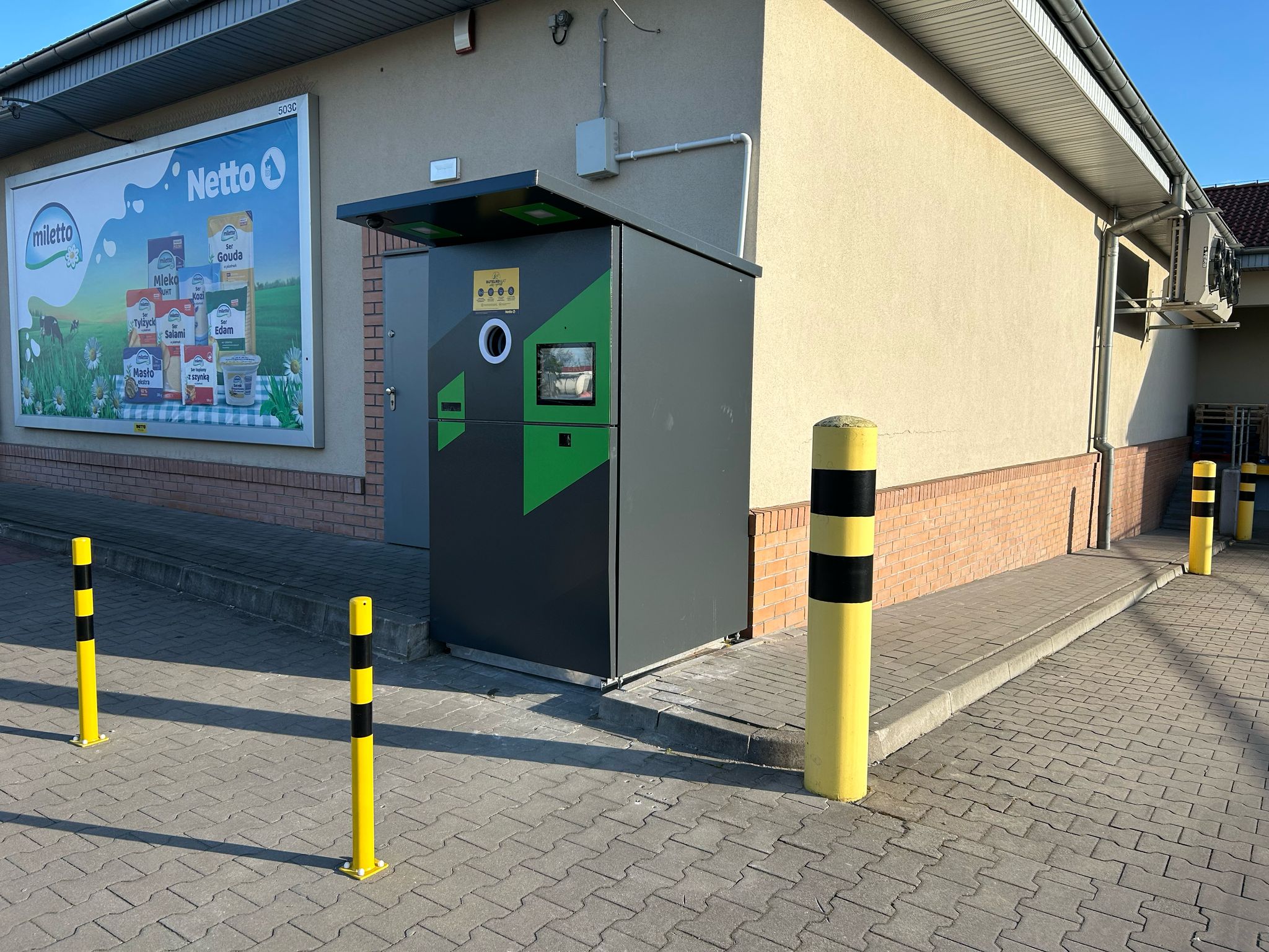 Netto testuje system kaucyjny – pierwsze automaty już działają
