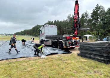 Rockowa Wyspa Lidla powraca na Pol’and’Rock Festival – sklep już w budowie!