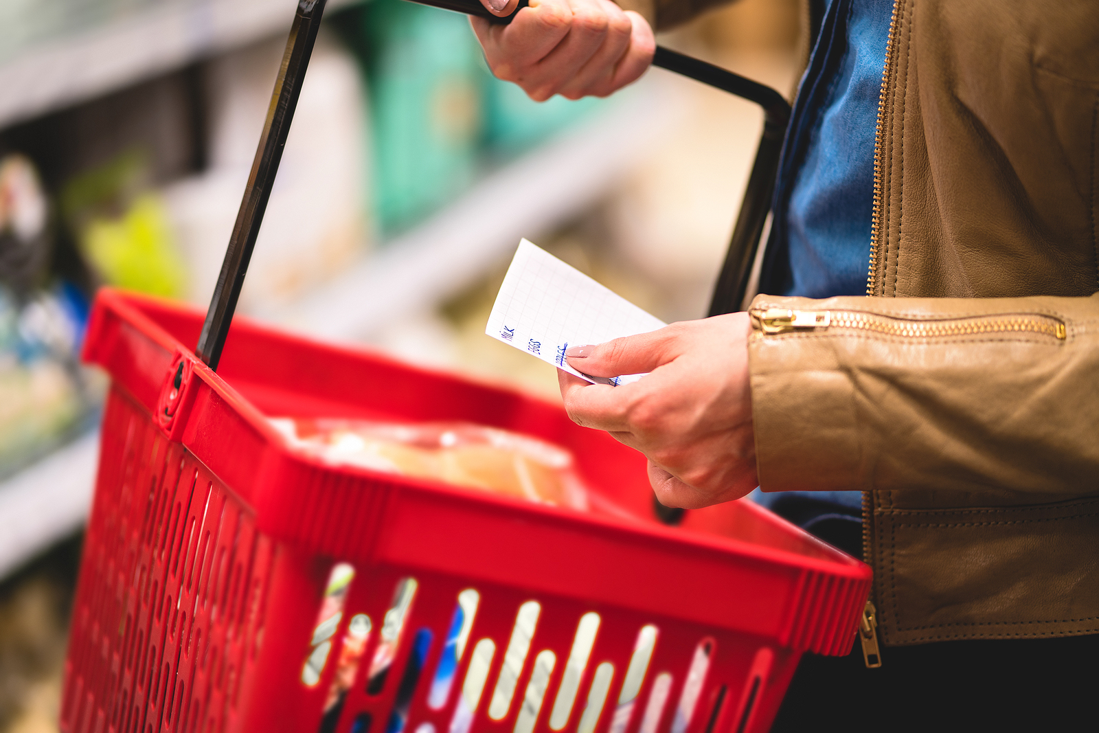 UCE RESEARCH: W I półroczu br. sieci handlowe zrobiły blisko 620 tys. promocji. Wzrost rok do roku wyniósł 14,5 %