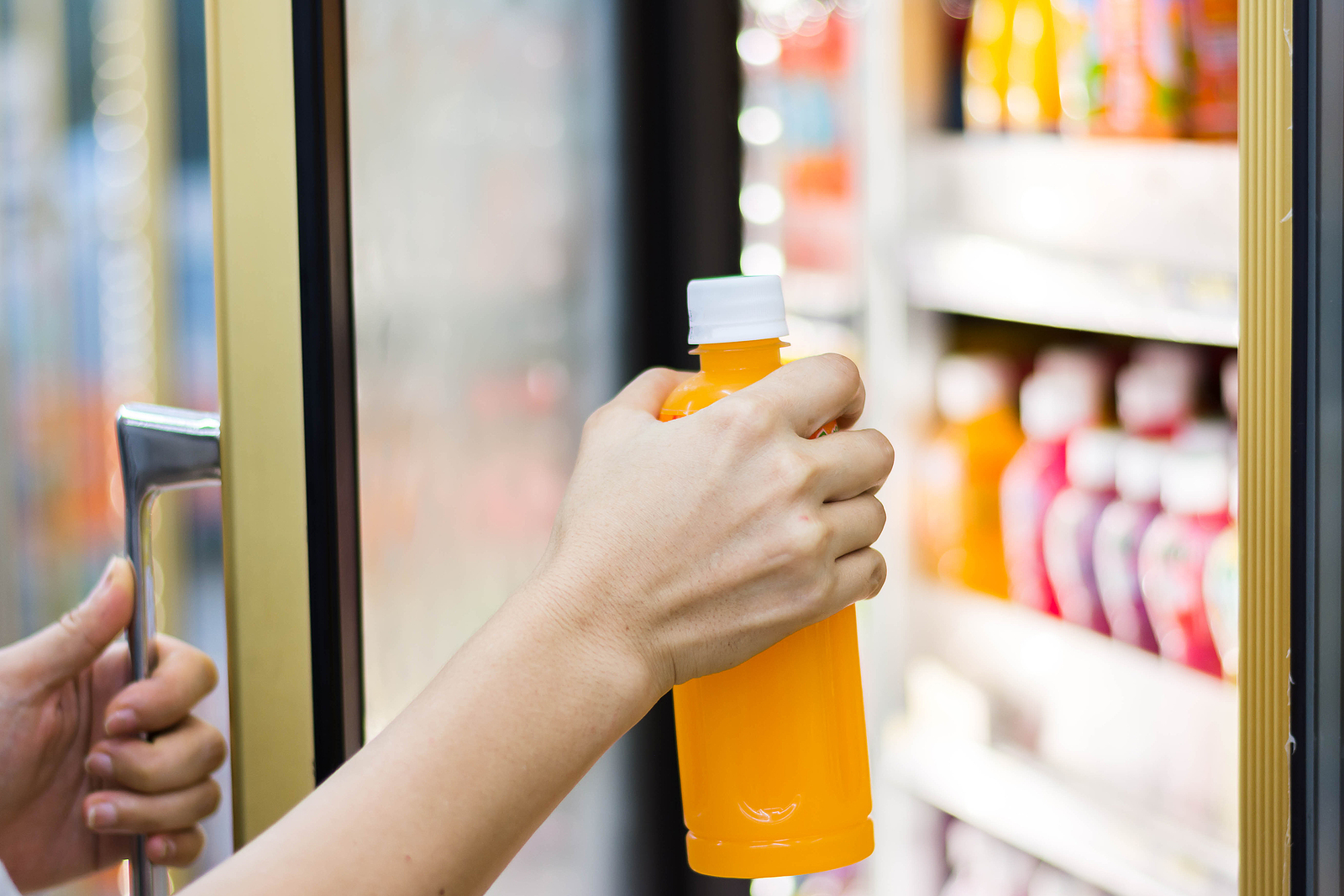 Oferta napojów funkcjonalnych w sklepach w ciągu roku zwiększyła się o ponad 20 %