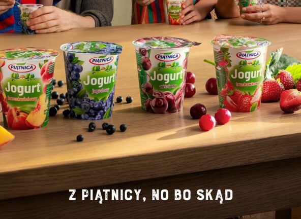 Piątnica z kampanią reklamową jogurtów z owocami. Rodzinny spot TV i jogurty w najlepszym, apetycznym wydaniu