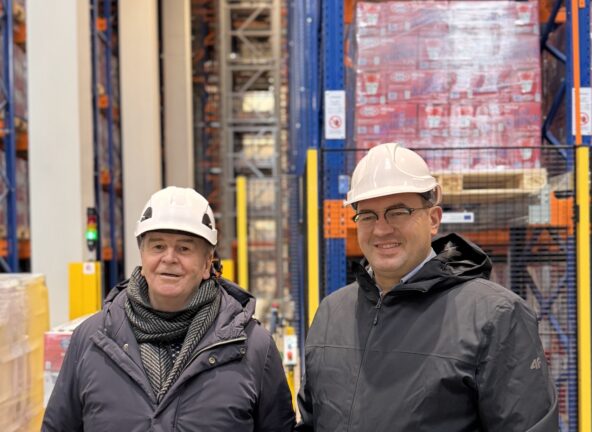 Mlekovita stawia na automatyzację – pierwszy w branży magazyn gęstego składowania już działa