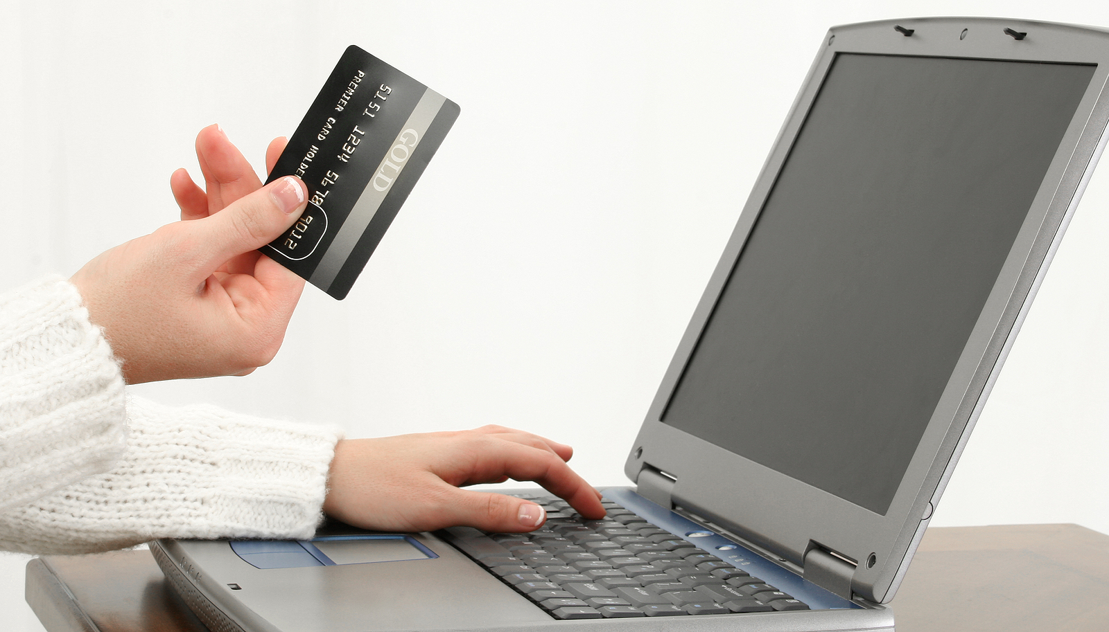 Black Friday 2025: PKO BP ostrzega przed falą fałszywych sklepów w sieci