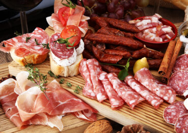 YouGov: Polacy wciąż stawiają na mięso. W 2025 r. wydali na nie ponad 37,7 mld zł w zaledwie osiem miesięcy