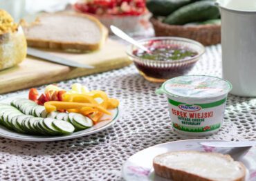 Dzień Serka Wiejskiego – nietypowe święto na koniec roku