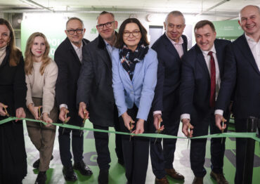 Carrefour Polska we współpracy z Kaucja.pl otworzył Strefę Recyklingu w Warszawie