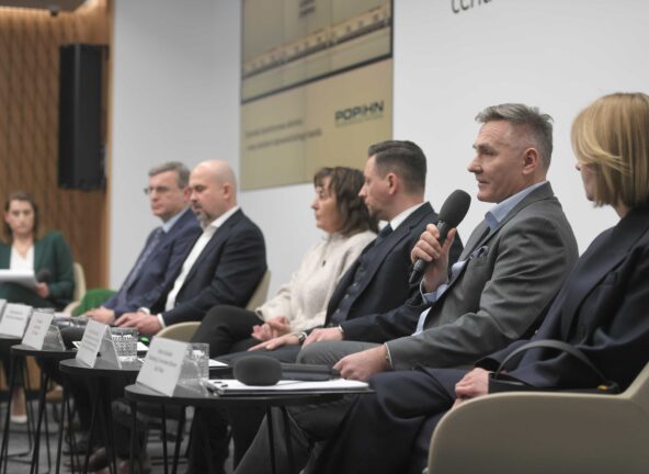 Sprzedaż alkoholu bez witryn? Branża paliwowa proponuje nowy standard