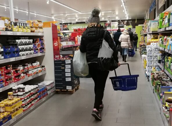 W 2025 r. najszybciej drożały używki i art. tłuszczowe.